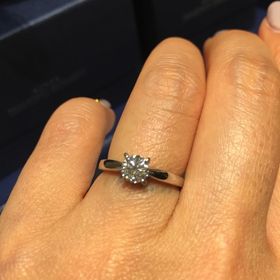 【銀座ダイヤモンドシライシの口コミ】 ハイブランドのリングより、ダイアモンドの質で選びたかった為、専門店で…