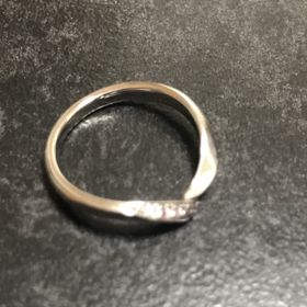 【俄(にわか)の口コミ】 結婚指輪を決めるにあたり3つほど候補にありました。初桜のデザイン製とピ…