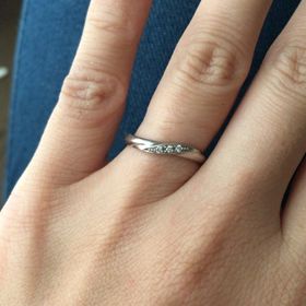 【アイプリモ(I-PRIMO)の口コミ】 仕事中も常に着けておく予定でしたので、太かったり、派手なデザインは避…