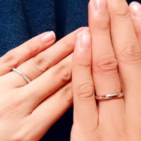 【銀座ダイヤモンドシライシの口コミ】 派手すぎず、シンプルすぎないデザインでした。ウェーブは派手かなとおも…