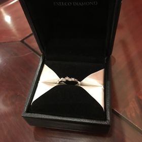 【エクセルコダイヤモンド(EXELCO DIAMOND)の口コミ】 悩みに悩みデザインで行くかシンプルで行くか、ダイヤモンド？プラチナの…