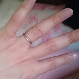 【ケイウノ ブライダル(K.UNO BRIDAL)の口コミ】 スタッフさんの対応と、指輪のデザイン。
元々ゼクシィに掲載されていて、…