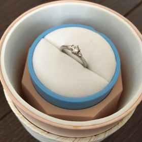 【銀座ダイヤモンドシライシの口コミ】 こちらは0.256カラットのものですがダイヤモンドが目立ちすぎずつけやすい…