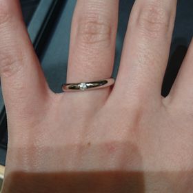 【ROYAL ASSCHER(ロイヤル・アッシャー)の口コミ】 世界三代カッターズブランドのロイヤルアッシャーさんの指輪です。シンプ…