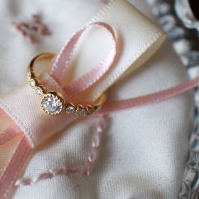 【CHER LUV(シェールラブ)の口コミ】 なんといってもデザインです。この指輪を着けている方がいて、あまりに素…