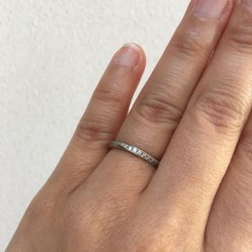 【銀座ダイヤモンドシライシの口コミ】 デザインがとても華やかで可愛くて、一目で気に入りました。
あまりゴツい…