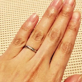 【レイジースーザン(LAZY SUSAN)の口コミ】 シンプルで飽きない どのシーンにも使えるデザイン
仕事柄余り派手なもの…