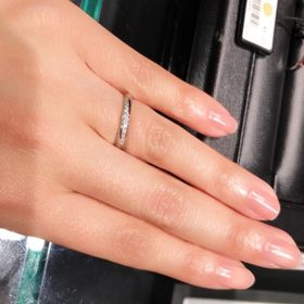 【ラザール ダイヤモンド(LAZARE DIAMOND)の口コミ】 ストレートで、ある程度の太さがあるものを探していました。初めはマリッ…