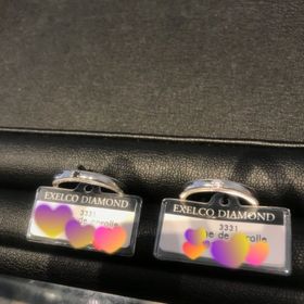 【エクセルコダイヤモンド(EXELCO DIAMOND)の口コミ】 ミル打ちがとてもきれいです。真ん中にあるダイヤモンドもキラキラ輝き、…