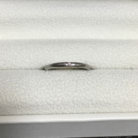 【Pink Dolphin Diamond(ピンクドルフィンダイヤモンド)の口コミ】 結婚指輪はシンプルなデザインで探しており、イメージを伝えるといろいろ…