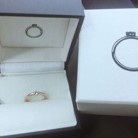 【Galopine & Galopin(ガロピーネガロパン)の口コミ】 日常使いできるもので迷いっていたのですが、ダイヤが埋め込まれいるもの…