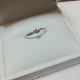 【RosettE(ロゼット)の口コミ】 プロポーズしてもらった翌日にすぐお店へ向かったので、明確な希望のデザ…