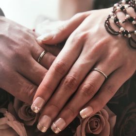 【アイプリモ(I-PRIMO)の口コミ】 結婚指輪の購入の際にゼクシィやネットなどの情報を元に色々な店舗に行っ…