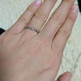 【TOMOE(トモエ)の口コミ】 デザインの好みは徹底的に調べてシンプルな石のないものも捨てがたく、最…