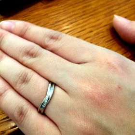 【アネリディギンザ(ANELLI DI GINZA)の口コミ】 個性的なデザインに惹かれました。幾つか試着してみたのですが、自分の指…