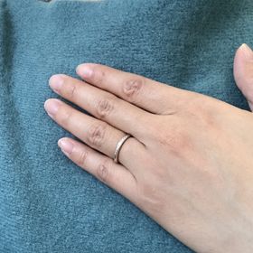 【銀座ダイヤモンドシライシの口コミ】 日常的につけていられるもの、ということで探しました。
ひねったようなラ…