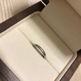 【Ponte Vecchio(ポンテヴェキオ)の口コミ】 毎日つけるので、あまり石が付いてないシンプルなものにしました。男の人…