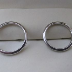 【ケイウノ ブライダル(K.UNO BRIDAL)の口コミ】 なんの飾りもないシンプルで丸みのある指輪を探していました。
特にブラン…