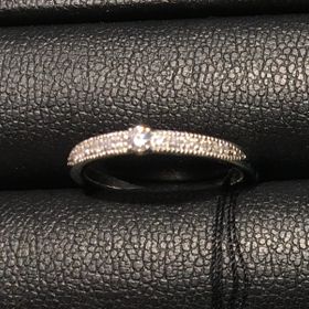 【エクセルコダイヤモンド(EXELCO DIAMOND)の口コミ】 とにかくキラキラしてて、はめててずっと眺めたくなりました。他の指輪も…