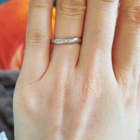 【DEAREST(ディアレスト)】の口コミ ずっと付けるものなので派手すぎないシンプルのものが良かったのですが、な...