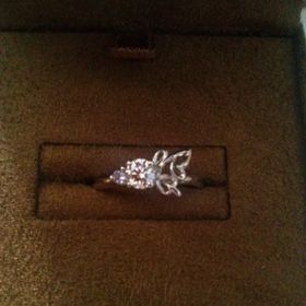 【ジュエリークラフトYAMAJIの口コミ】 ネットで婚約指輪を探していたのですが、ありきたりなデザインばかりで悩…