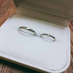 【PROOF OF GUILD(プルーフオブギルド)の口コミ】 シンプルながらも少し個性があるリングを探していたので、一般的に多いデ…