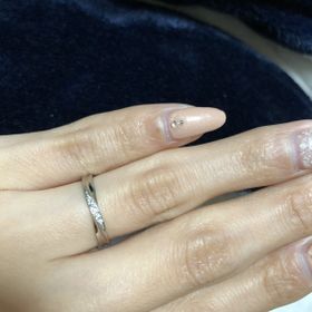 【insembre(インセンブレ)の口コミ】 結婚10年目の指輪で、手頃な価格でデザインが良いものを探していました。…
