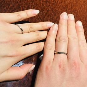 【JEWELRY  KAMATA(ジュエリーかまた)の口コミ】 婚約指輪はかなり迷いましたが
結婚指輪はなぜかピンときてこれに即決でし…