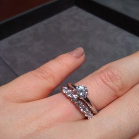 【ティファニー(Tiffany & Co.)の口コミ】 ティファニーの婚約指輪で一粒ダイヤで0.5カラット以上のものを探していま…