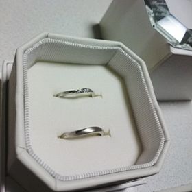 【4℃ BRIDAL(ヨンドシーブライダル)の口コミ】 ３店比較したが、指へのフィット感が断トツに良かった。デザインも理想と…