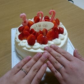 【Katamu(カタム)の口コミ】 たくさんの色々な形の指輪を試しましたが、しっくりしたのがカーブがかか…