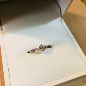 【RosettE(ロゼット)の口コミ】 クラシック調というか、アンティーク調を取り入れながらもシンプルなデザ…