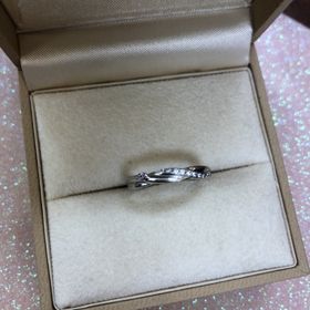 【Mariage ent(マリアージュエント)の口コミ】 指を綺麗に見せてくれる曲線のデザインと、アレンジ出来るメーカーサービ…