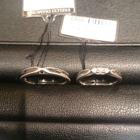 【エクセルコダイヤモンド(EXELCO DIAMOND)の口コミ】 ペアで探しており、人と被らないようなデザインを探していました。プラチ…