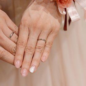 【Foulason(フレゾン)の口コミ】 一番の決め手はデザインです。春の挙式で、桜をテーマにしていた為、桜モ…