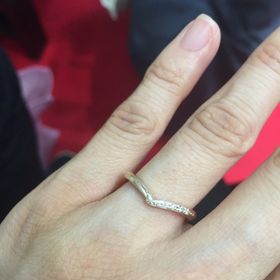 【杢目金屋(もくめがねや)の口コミ】 指輪のシルエットがとても素敵でした。普通はまっすぐのシルエットのデザ…
