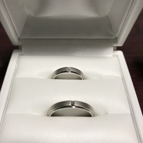 【CAFERING(カフェリング)の口コミ】 縁の光沢を上にして付けるのと下にして付けるので印象が変わったり、二つ…