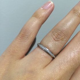 【STAR JEWELRY(スタージュエリー)の口コミ】 つけていて日常生活の邪魔にならないかどうか。
あとは個人的にキラキラし…