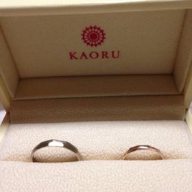 【KAORUの口コミ】 店舗が東京と京都にしかないのですが、デザインや太さ、刻印が選べ、スタ…