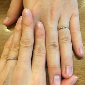 【銀座ダイヤモンドシライシの口コミ】 低価格でシンプルな指輪を、と探していたのですが、実際石付きを見るとや…