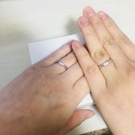 【銀座ダイヤモンドシライシの口コミ】 見たことがないデザインだった。
つや消しと合わさったデザインがとてもオ…