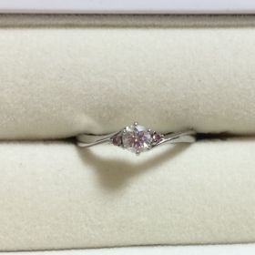 【Dolfani(ドルファーニ )の口コミ】 ピンクダイヤモンドの入った指輪を探しており数件見て回ったりネットで調…