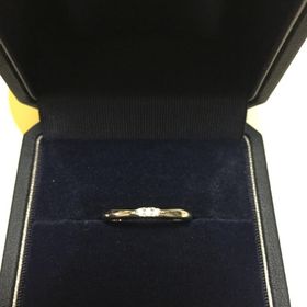 【銀座ダイヤモンドシライシの口コミ】 シンプルで良かったから。
値段もリーズナブルだった。
婚約指輪と重ねて…