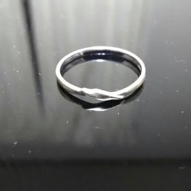 【ミルフローラ(Milluflora)の口コミ】 シンプルでつけ心地が良くて、軽くて気に入りました。肝心のお値段も妥当…