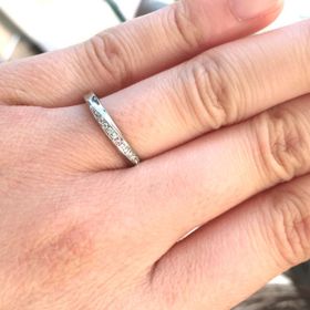 【Ginza Rim(銀座リム)の口コミ】 ピンクダイヤが上品で可愛らしい輝きだと思いました。個性的なデザインで…