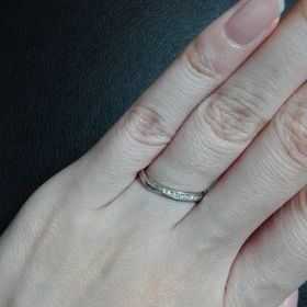 【俄(にわか)の口コミ】 指にはめて見た時に自分、相手共に一番なじんでいた気がしました。
宝石の…