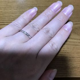 【PAVEO CHOCOLAT(パヴェオショコラ)の口コミ】 たーくさんの種類の指輪の中から、自分たちの気に入った指輪を色々と選ば…