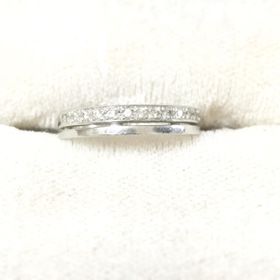 【STAR JEWELRY(スタージュエリー)の口コミ】 ペアリングで見たときに主人が唯一気に入っていたデザインでした。ストレ…