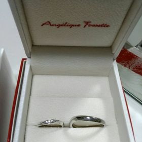 【アンジェリックフォセッテ(Angelique Fossette)の口コミ】 この先ずっとつけるものなので、とにかくつけ心地を重視致しました。お値…