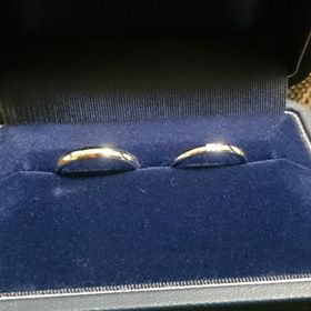 【銀座ダイヤモンドシライシの口コミ】 シンプルなデザインで考えており、他ブランドも回ったのですが一番リーズ…